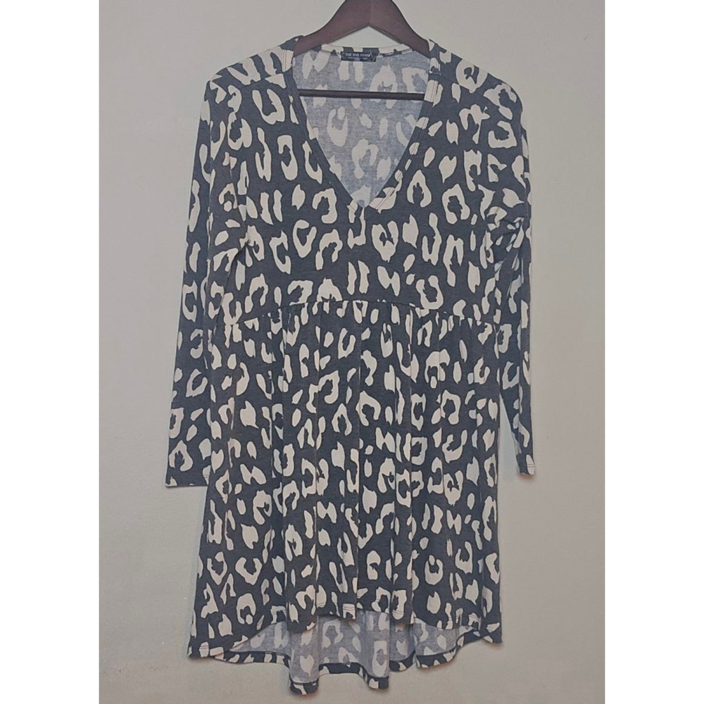 Women's THE AND STORY Gray White Leopard Print Long Sleeve Dress S